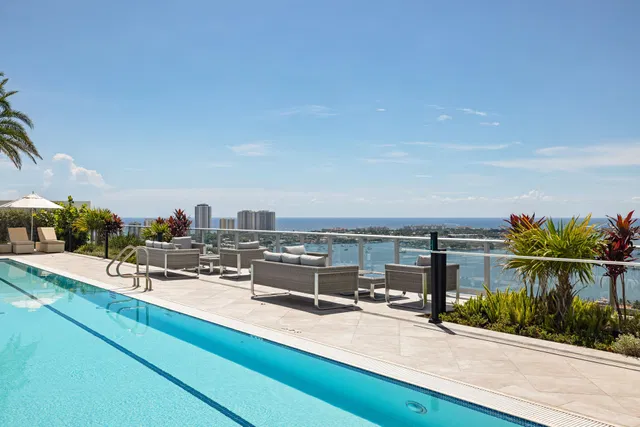 Nautilus 220 Unit 612 photo 41