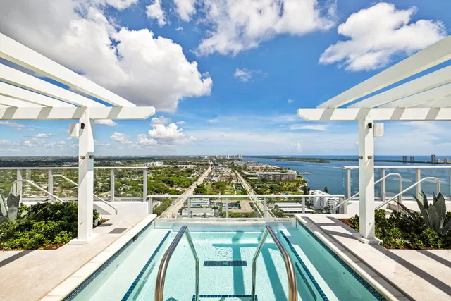 Nautilus 220 Unit 612 photo 42