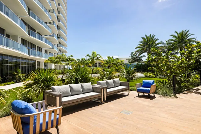 Nautilus 220 Unit 612 photo 58
