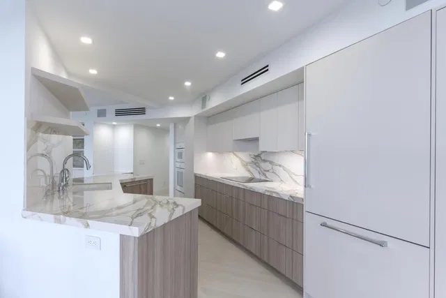 The Plaza of The Palm Beaches Unit 11A photo 10