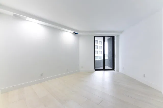 The Plaza of The Palm Beaches Unit 11A photo 18