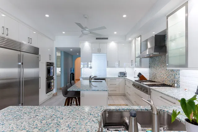 Residence photo 12