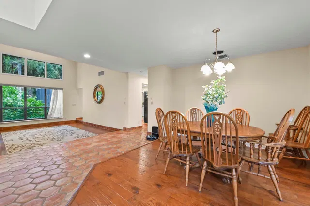 Residence photo 9