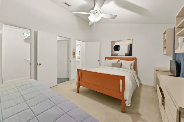 Residence photo 35