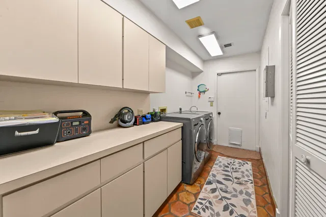 Residence photo 39