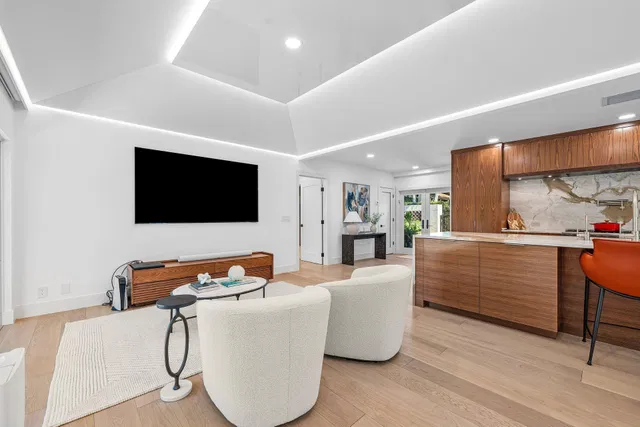 Residence photo 5