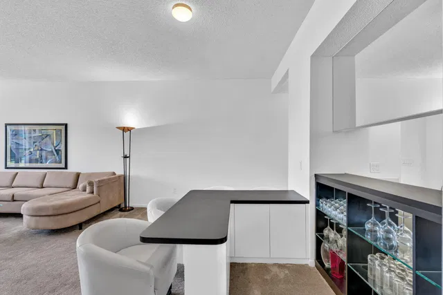 Unit 204 photo 14