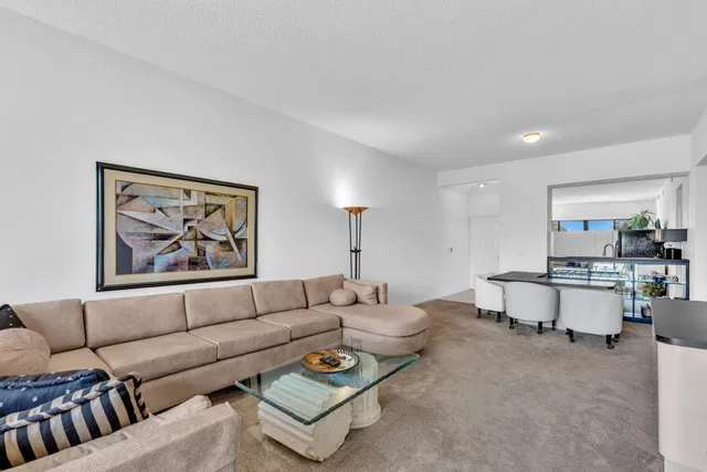 Unit 204 photo 22