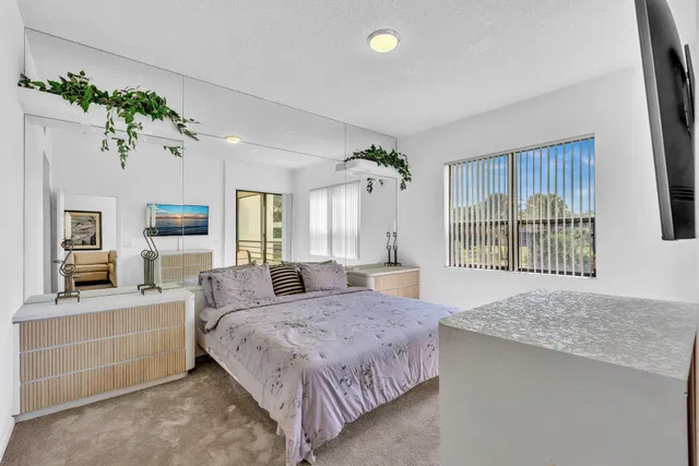 Unit 204 photo 24