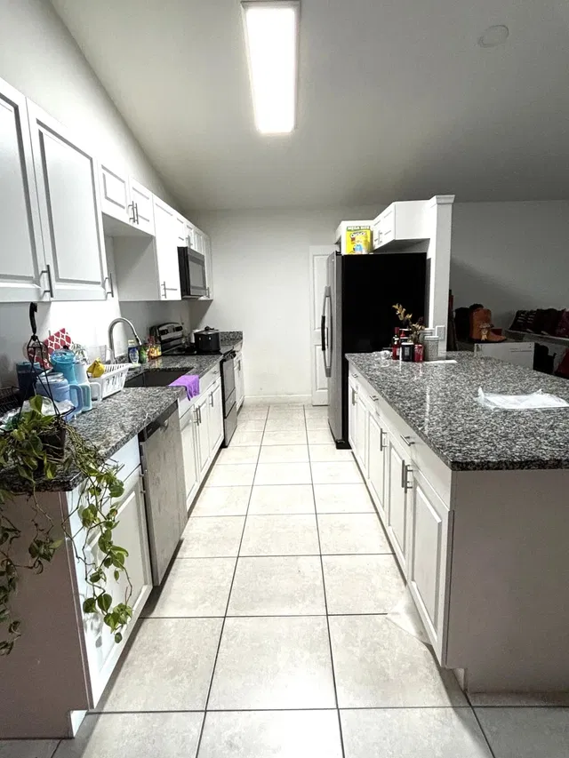  Residence photo 4