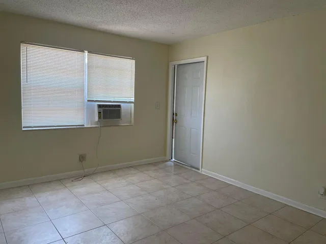 Unit 1-5 photo 28