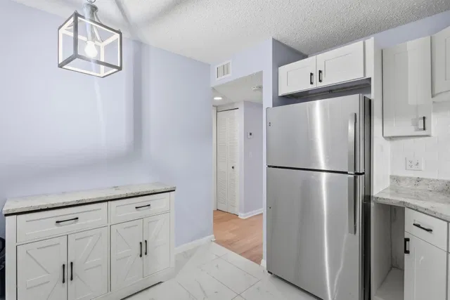 Unit 102 photo 11