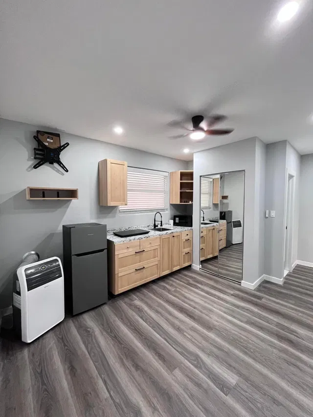 Residence photo 2