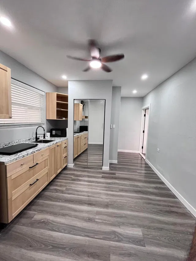 Residence photo 3