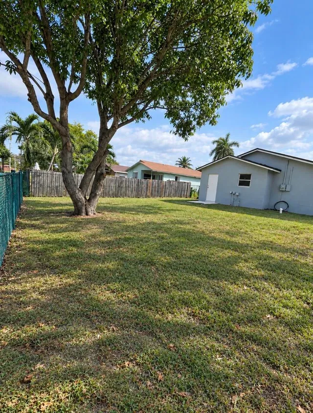 Residence photo 8
