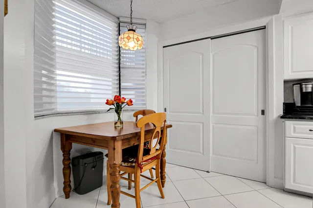 Unit 406 photo 6