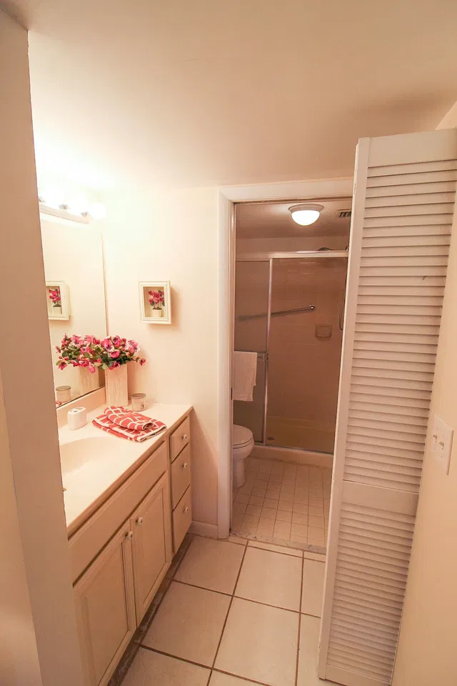  Unit 104 photo 11