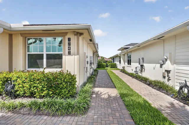 Residence photo 4