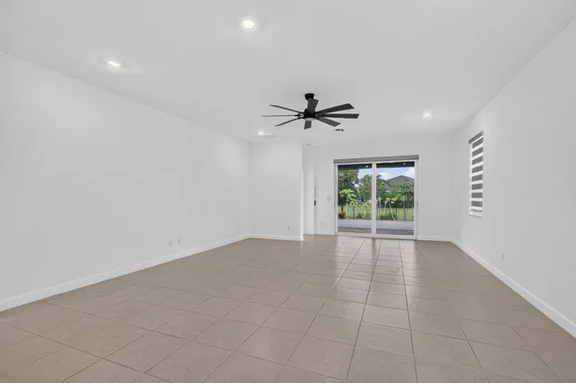Residence photo 17
