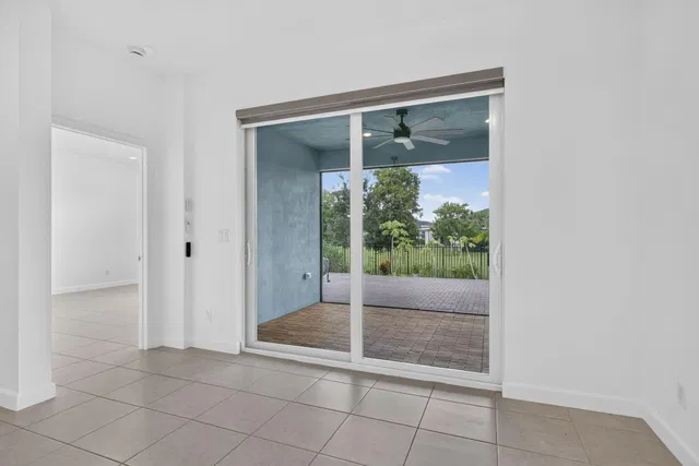 Residence photo 20