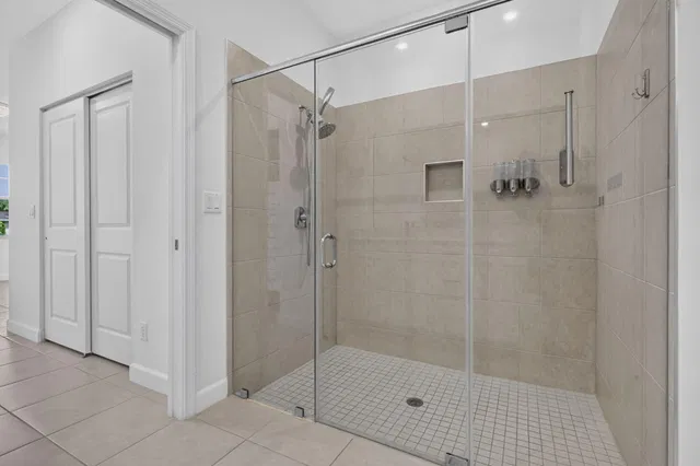 Residence photo 28