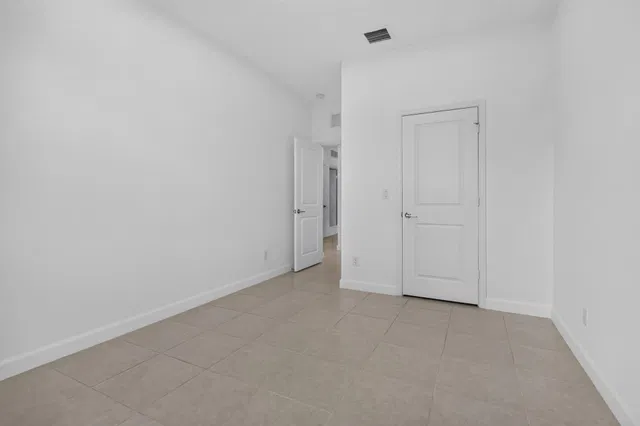 Residence photo 34