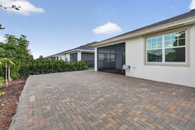 Residence photo 43