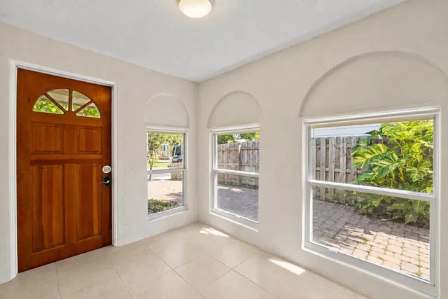 West Palm Beach Residence photo 3