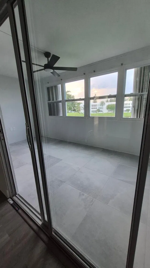  Unit 345 photo 6