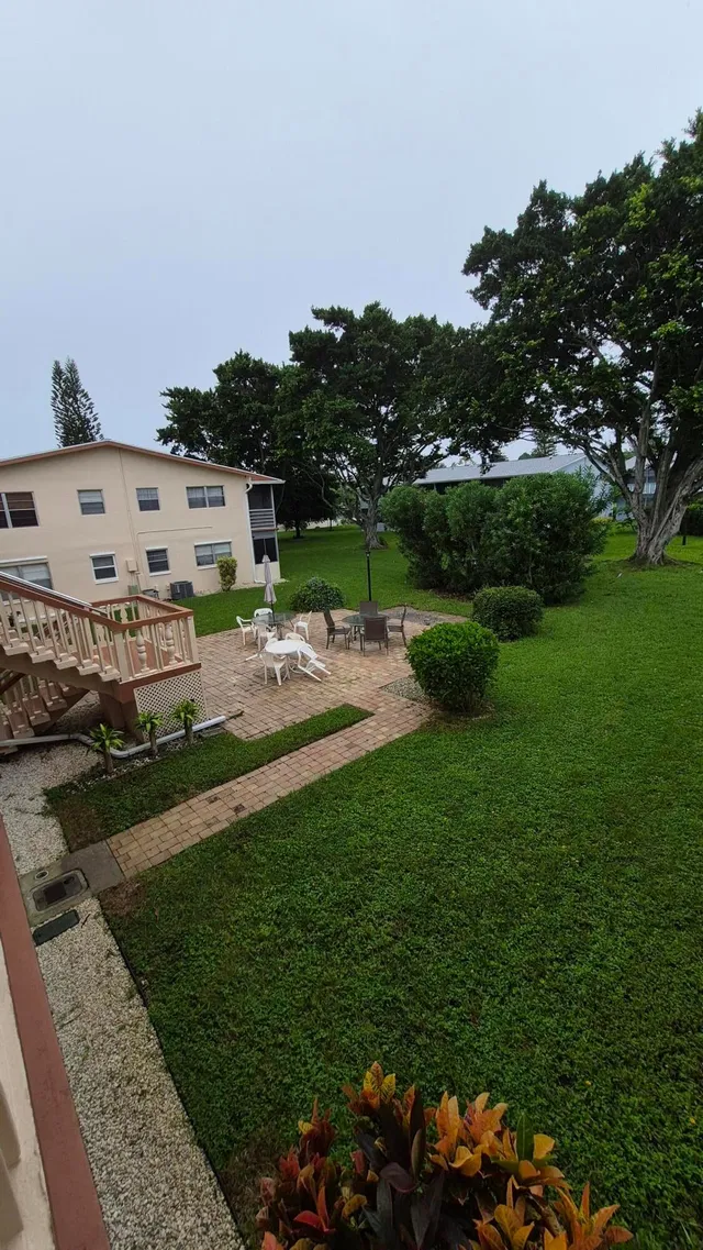 Residence photo 3