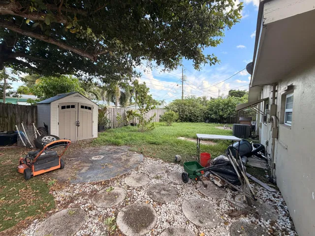Residence photo 2