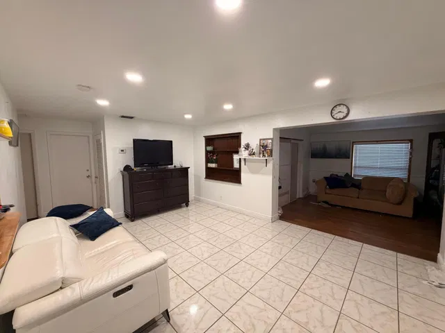 Residence photo 6