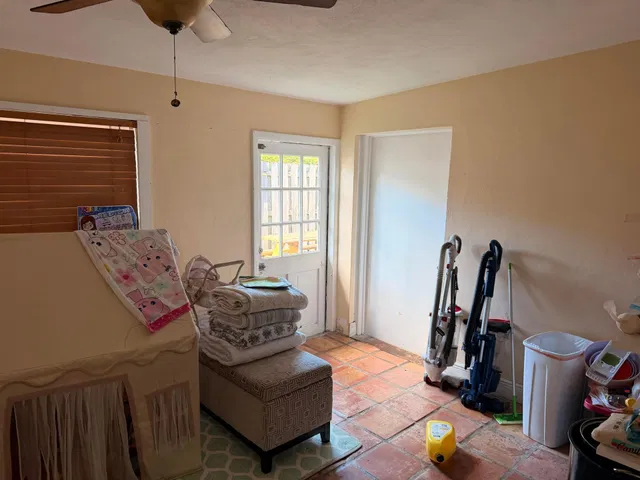 Residence photo 19