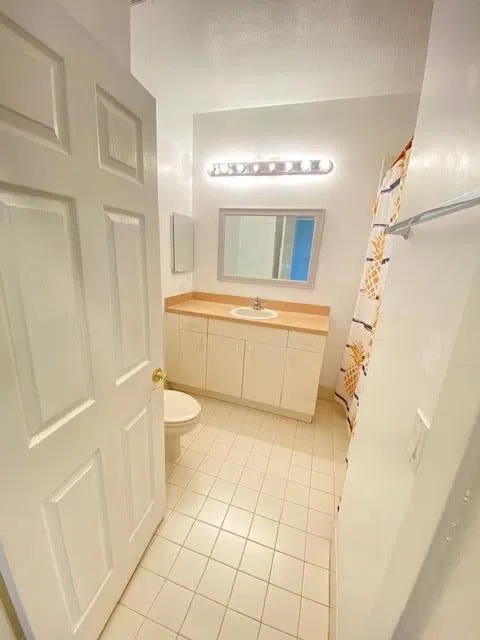  Unit 2201 photo 4