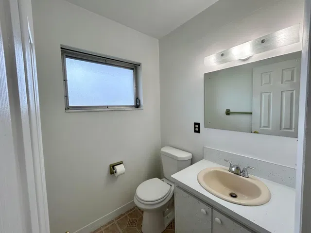  Unit A photo 18