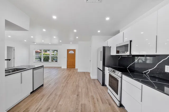 Residence photo 6