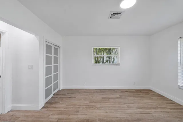 Residence photo 8