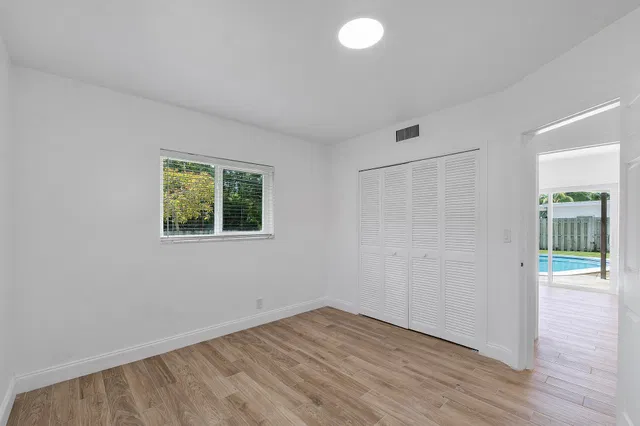 Residence photo 16