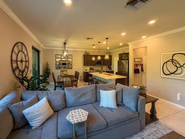 Residence photo 25