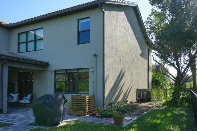 Residence photo 34