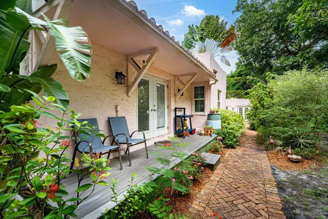 Residence photo 24