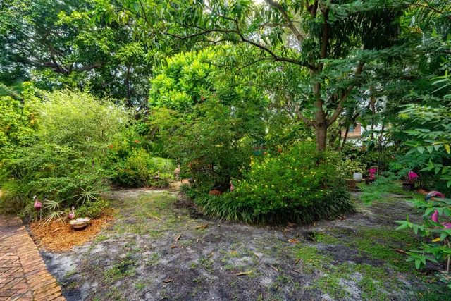 Residence photo 25