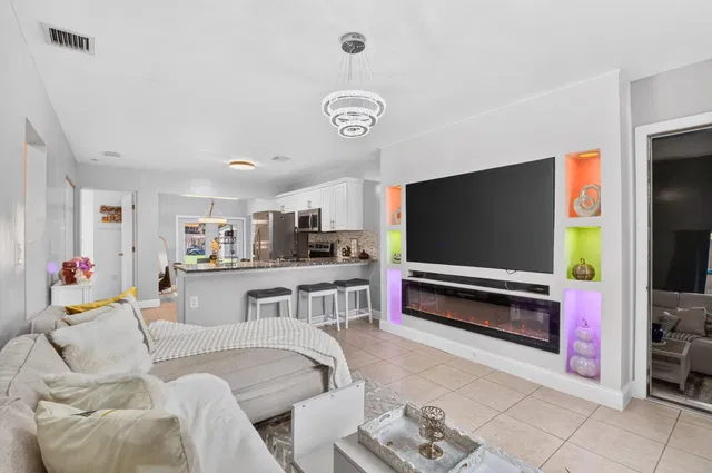  Residence photo 5