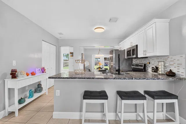  Residence photo 10