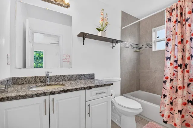  Residence photo 24