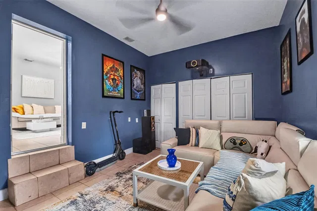  Residence photo 26