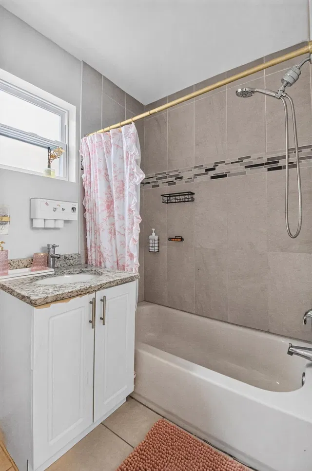  Residence photo 32