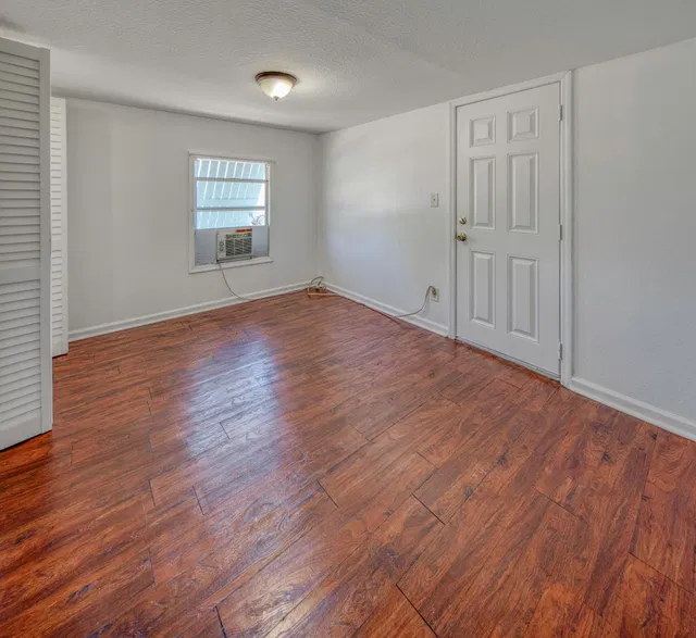  Residence photo 30