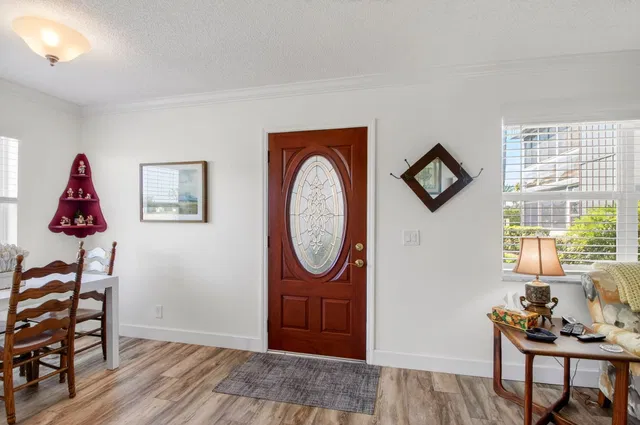 Residence photo 2