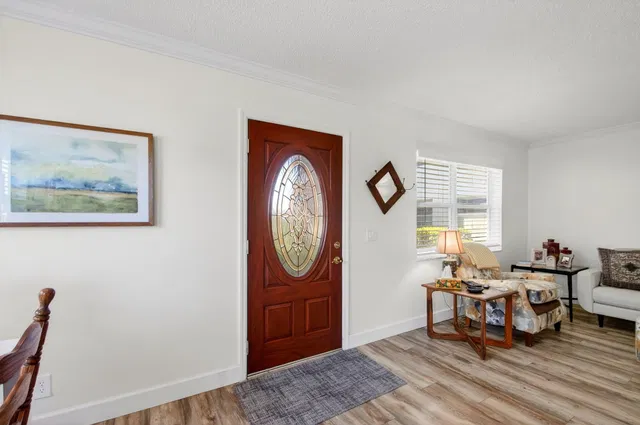 Residence photo 4